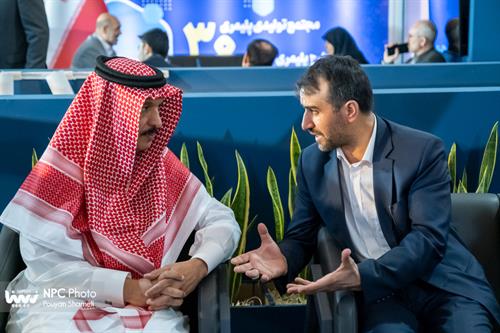 معاون وزیر نفت فرصت‌های سرمایه‌گذاری صنعت پتروشیمی ایران را برای عربستان معرفی کرد